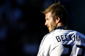 九游体育网站-法甲比赛高潮迭起，精彩进球和战术调整成为焦点，法甲集锦