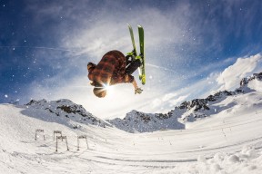 九游游戏在线玩-运动员心声：比赛压力下的真实感受，运动员比赛时的心理