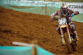 九游体育官网入口-城市篮球夜场活动盛大开启，点燃群众体育热潮，篮球馆晚上开放吗