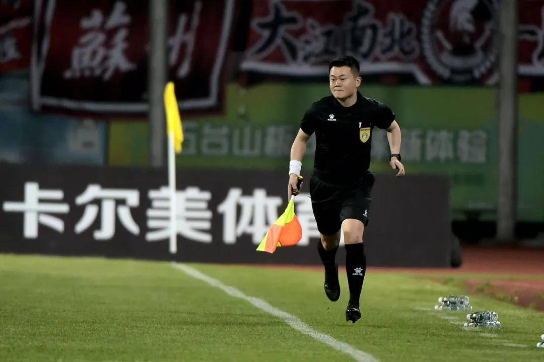 中国足球裁判执裁水平稳步提升，国际认可度增强的简单介绍