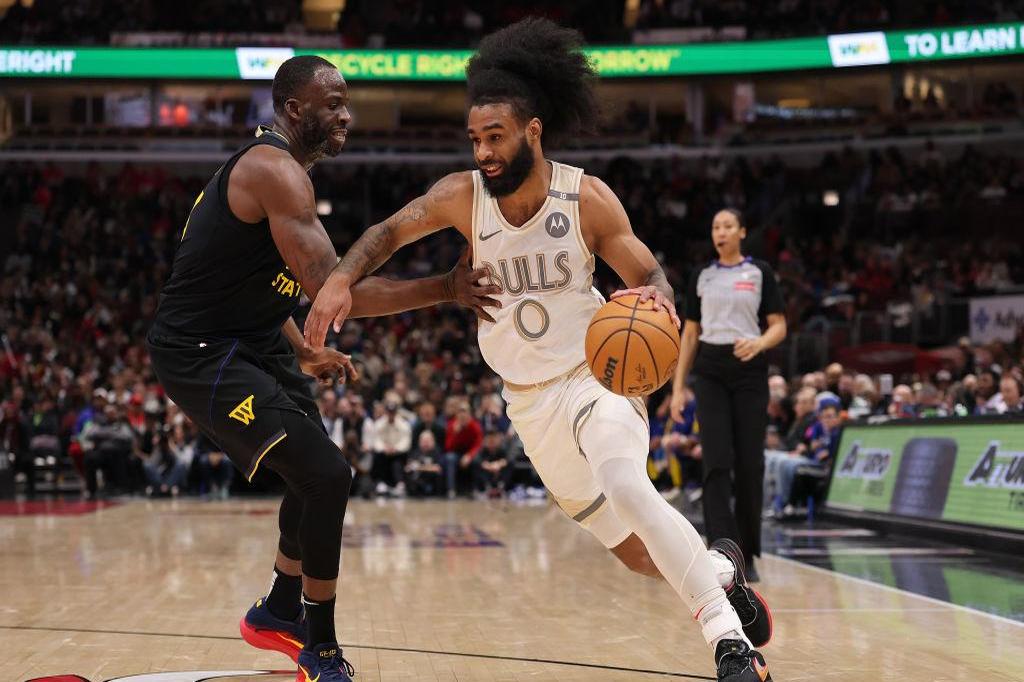 关于勇士在最后两分钟狂砍15分，库里连续三次远距离三分帮助球队完成惊天逆转！的信息